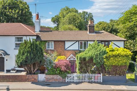 2 bedroom terraced house for sale, Park Road, Rickmansworth WD3