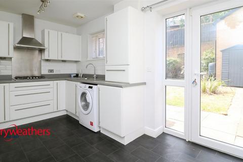 2 bedroom semi-detached house for sale, Pinfold, Wath-Upon-Dearne, Rotherham