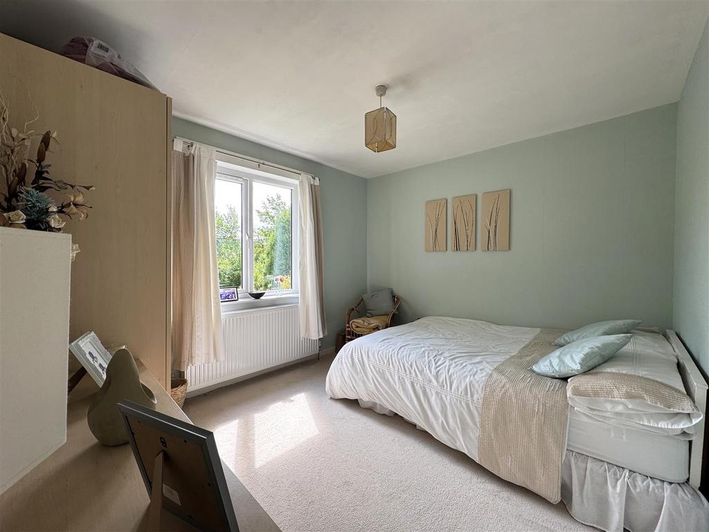 Bedroom 2.jpg