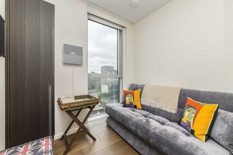 3 bedroom flat to rent, Columbia Gardens, London SW6