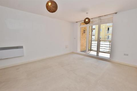 2 bedroom flat to rent, Kingfisher Meadow, Maidstone