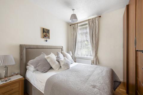 Lancaster West, London, W11