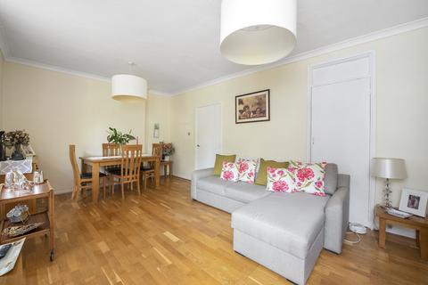 2 bedroom flat for sale, Lancaster West, London, W11