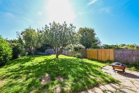 24 Ocklynge Close, Bexhill-on-sea, TN39 4PF