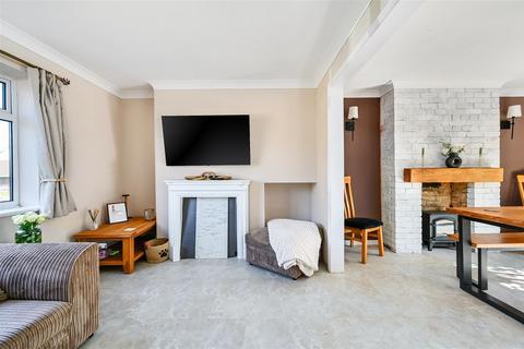 24 Ocklynge Close, Bexhill-on-sea, TN39 4PF