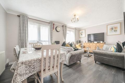 undefined, Hazel Close, Brentford TW8