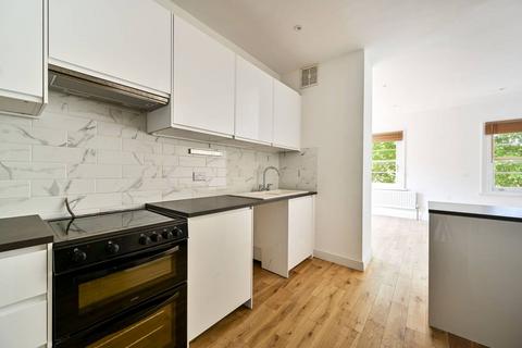 Cambridge Gardens, North Maida Vale, London, NW6