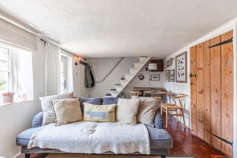 undefined, A Beautifully Presented Chain Free Cottage in Bodham