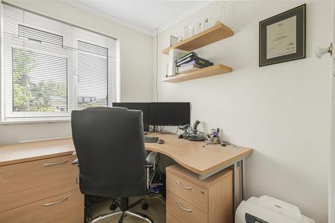 25a Clewer Fields, Windsor, SL4 5BW