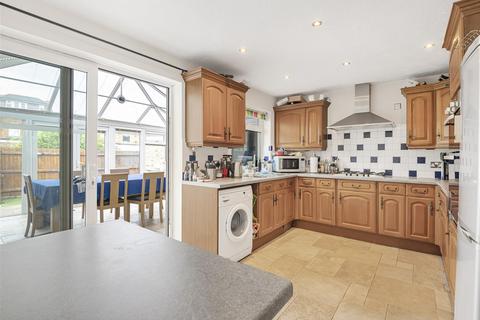 25a Clewer Fields, Windsor, SL4 5BW