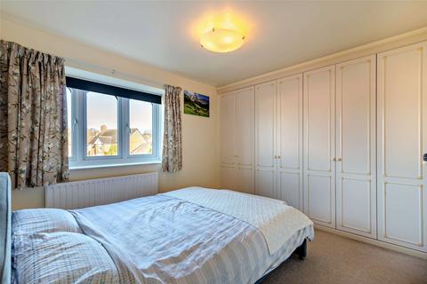 31 Beck Lane, Collingham, Wetherby, LS22 5BW