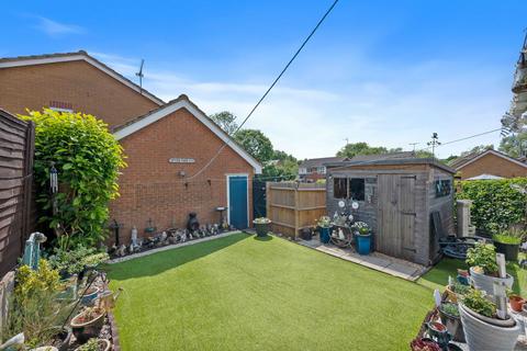 3 bedroom detached house for sale, Bramshill Avenue, Kettering NN16