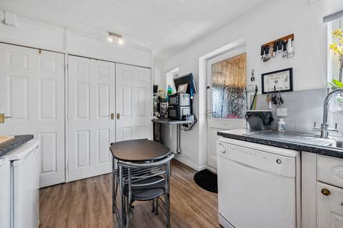 3 bedroom detached house for sale, Bramshill Avenue, Kettering NN16