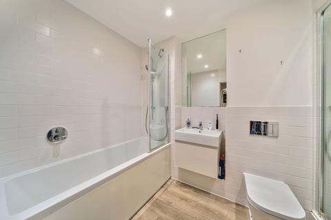 1 bedroom flat for sale, Clapham Road, London, SW9