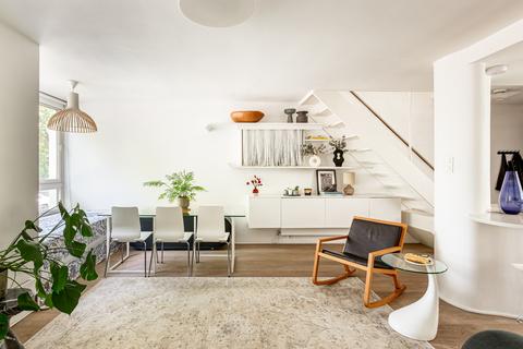 39 Warwick Crescent, London, W2 6NE