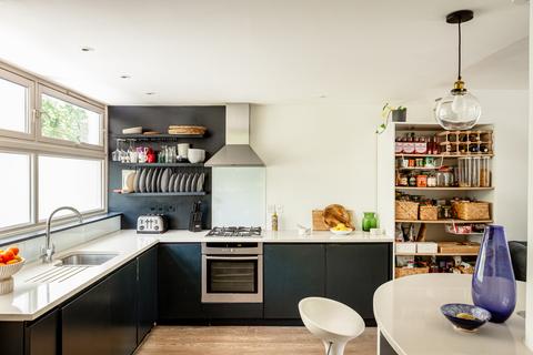39 Warwick Crescent, London, W2 6NE