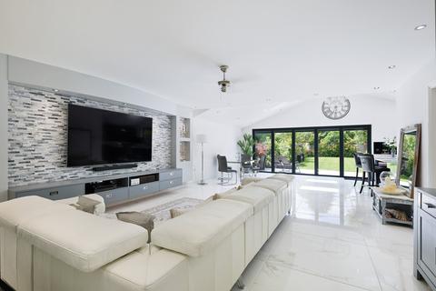 5 bedroom semi-detached house for sale, London Road, Epsom, KT17