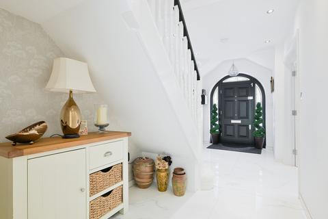 5 bedroom semi-detached house for sale, London Road, Epsom, KT17