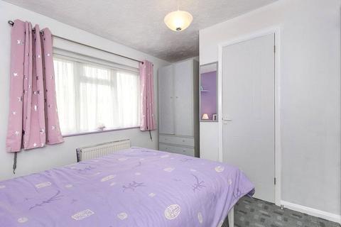 68 Kelvin Gardens, Croydon, CR0 4UR