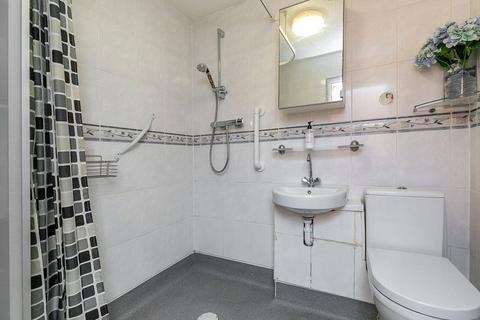 68 Kelvin Gardens, Croydon, CR0 4UR