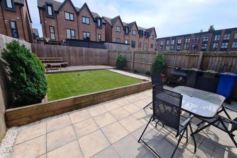 16 Edge Lane, Droylsden, Manchester, M43 6NY