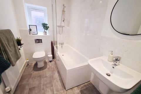 16 Edge Lane, Droylsden, Manchester, M43 6NY