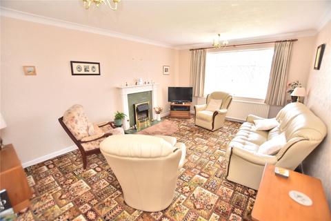 7 Bamburgh Close, Leeds, LS15 8UQ