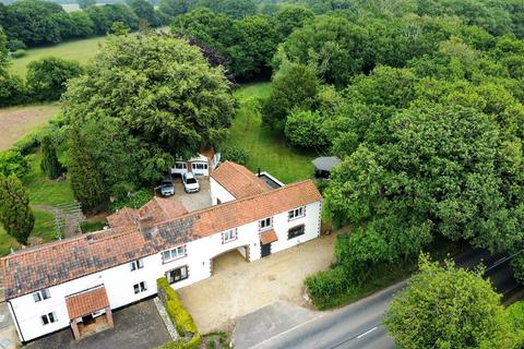 7 bedroom semi-detached house for sale, Fakenham Road, Beetley