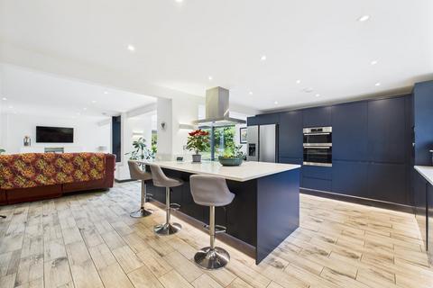 7 bedroom semi-detached house for sale, Fakenham Road, Beetley