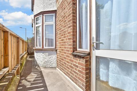 3 bedroom maisonette for sale, Billet Road, Walthamstow