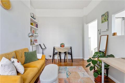 1 bedroom apartment for sale, Guildford Road, London, SW8