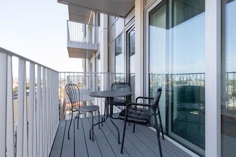 Studio for sale, Jacquard Point, London E1