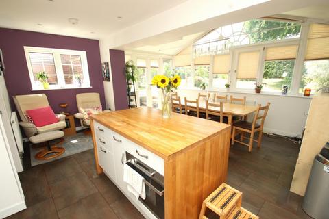 37 Woodley Road, Orpington, BR6 9BN