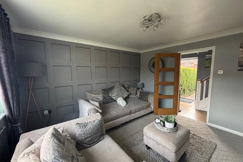 3 bedroom semi-detached house for sale, Bemerton Gardens, Kirby Cross, Frinton-on-Sea, CO13