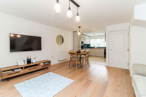 19 Ash Grove, Chesham, HP5 2FU