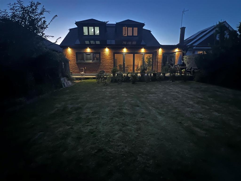 Night photo 2.jpg