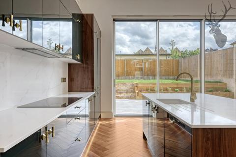 5 bedroom semi-detached house for sale, Palmerston Road, Buckhurst Hill