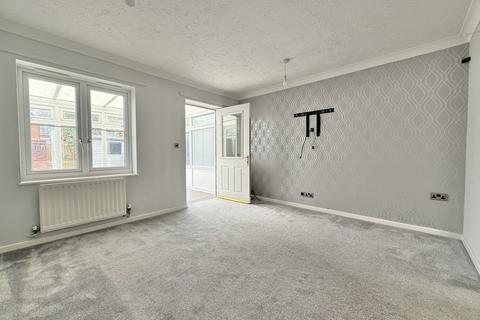 64 Fleming Way, Exeter, EX2 4TP