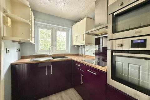 64 Fleming Way, Exeter, EX2 4TP