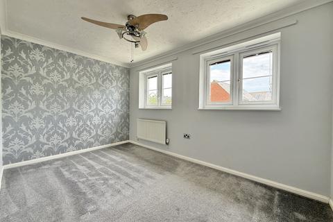 64 Fleming Way, Exeter, EX2 4TP