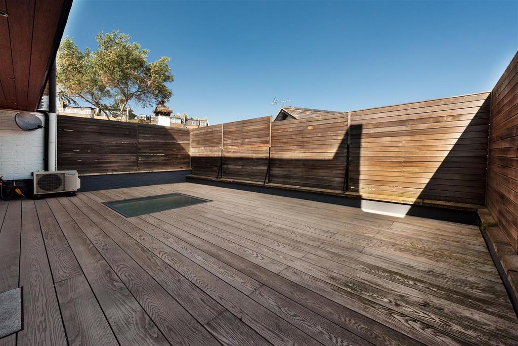 D0389 21 daleham mews roof Terr2.jpg