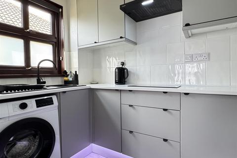 1, Chisholme Court Chisholme Close, St Austell, PL25 4UG