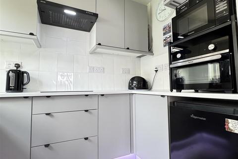 1, Chisholme Court Chisholme Close, St Austell, PL25 4UG