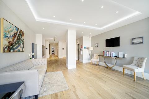 undefined, 77 Aldenham Road, WD23