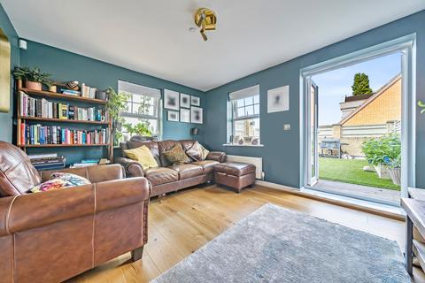 25 Renwick Drive, Bromley, BR2 9GS