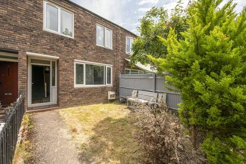 3 bedroom flat to rent, Arabella Drive, Putney, London, SW15