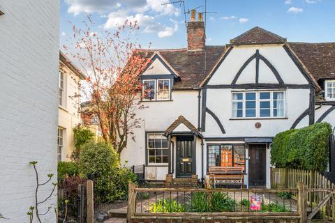 2 bedroom semi-detached house for sale, Trinity Churchyard, Guildford, GU1