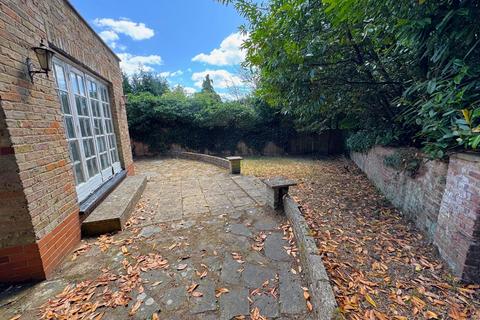 5 bedroom detached house for sale, The Common, Stanmore HA7