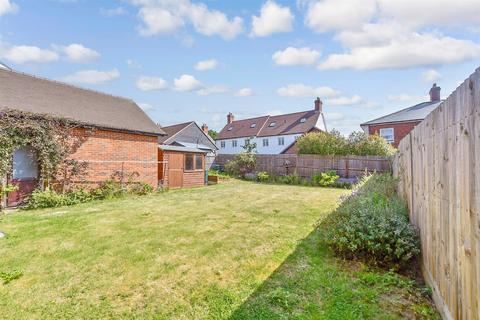13 Fuggle Drive, Tenterden, TN30 6FJ