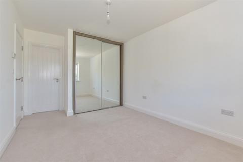 13 Fuggle Drive, Tenterden, TN30 6FJ